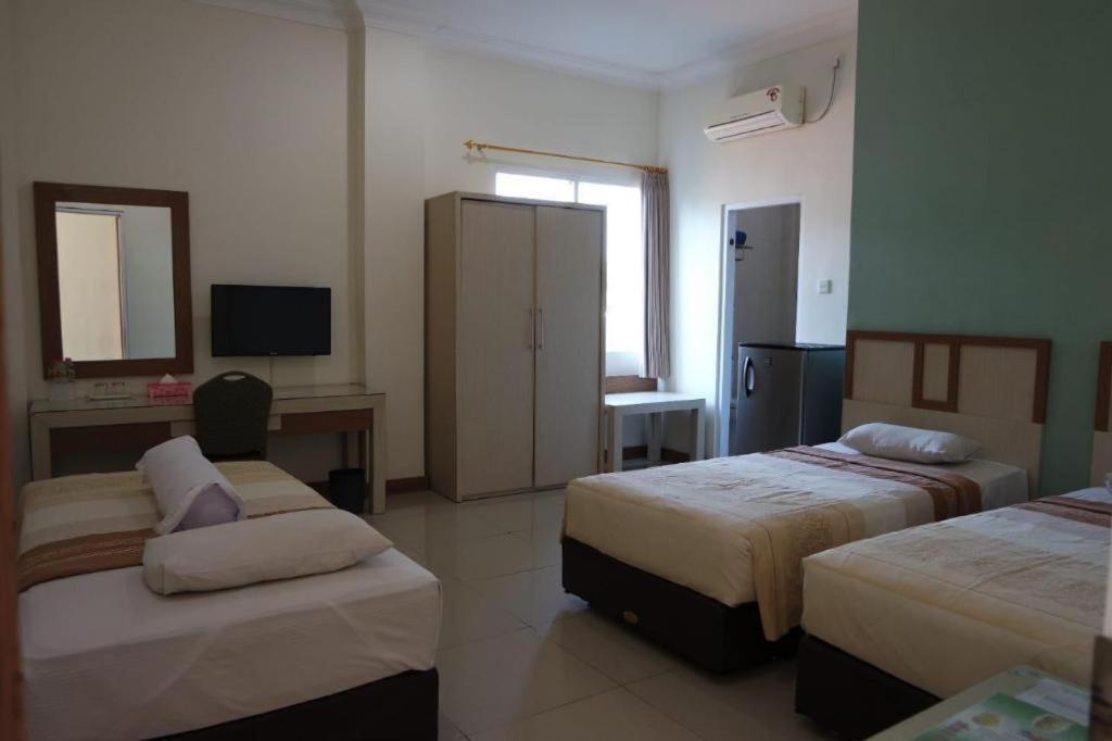 Hotel Sulawesi Gorontalo Sorabaya Extérieur photo