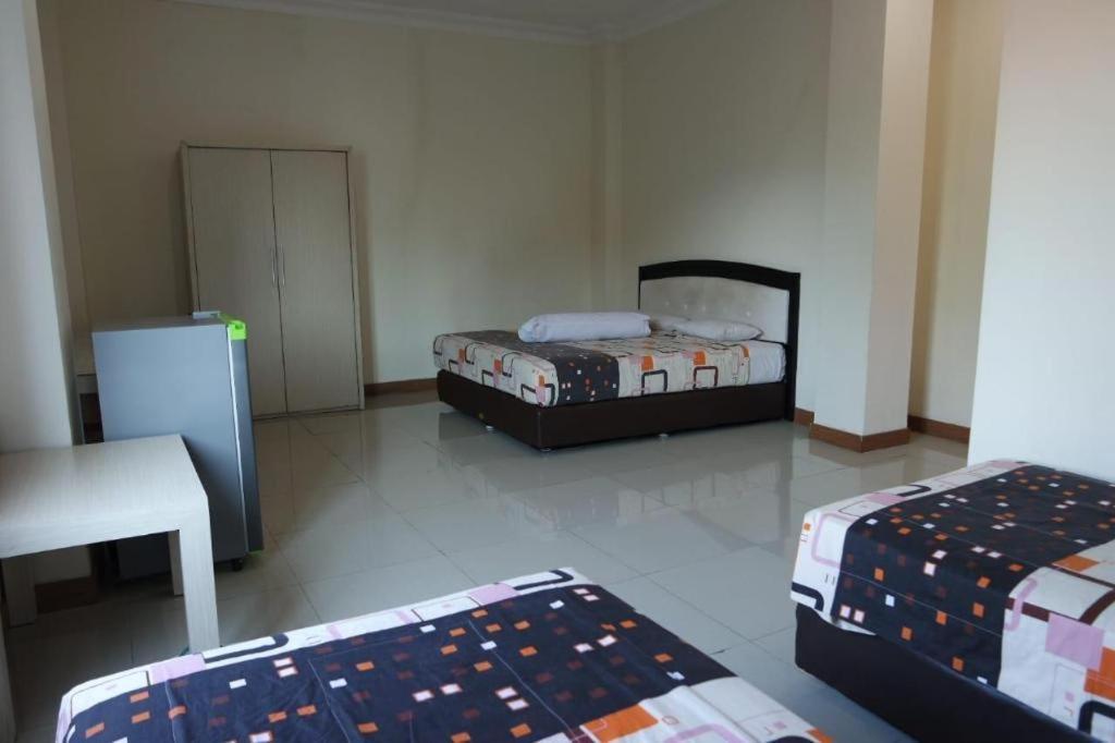 Hotel Sulawesi Gorontalo Sorabaya Extérieur photo