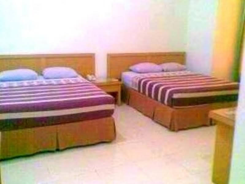 Hotel Sulawesi Gorontalo Sorabaya Extérieur photo